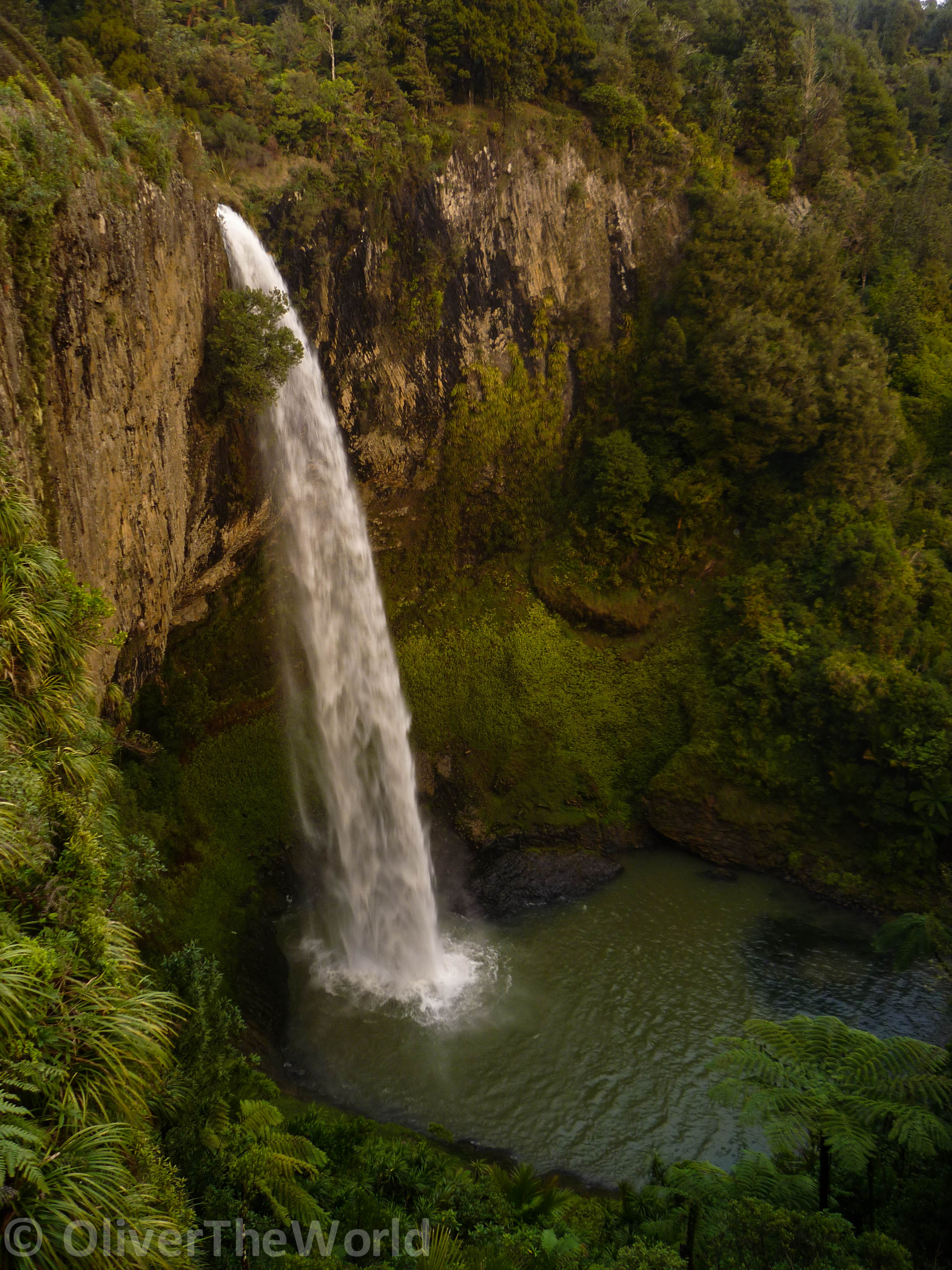 Waterfall - OliverTheWorld.com